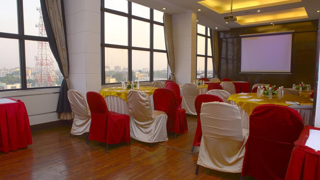 Hotel Gemini Continental, Hazratganj Lakhnaú Exteriér fotografie